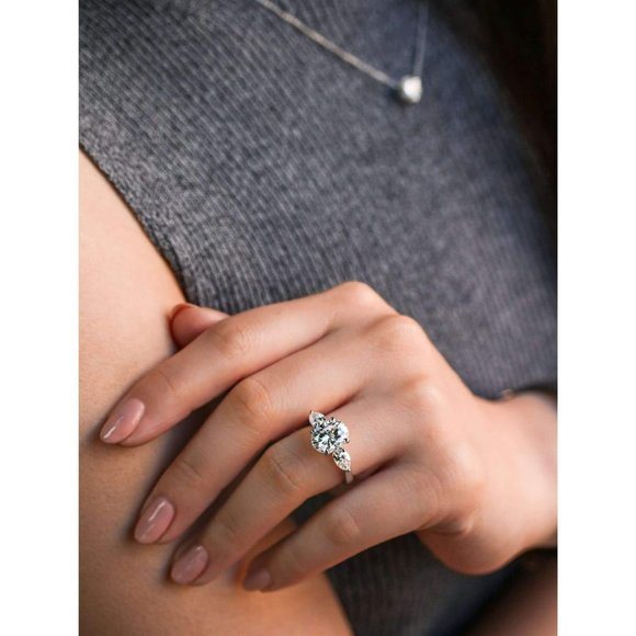 3.86 Ct Three Stone Oval & Pear Moissanite Ring - Picture 5 of 5